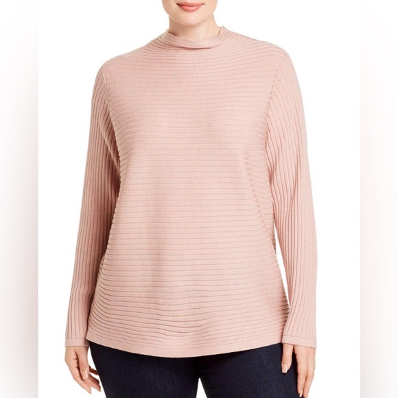 Sold - Picture 1 of 7